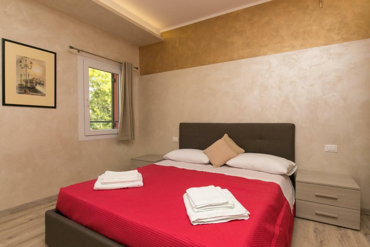 Red Lion Guest House Местре Екстериор снимка
