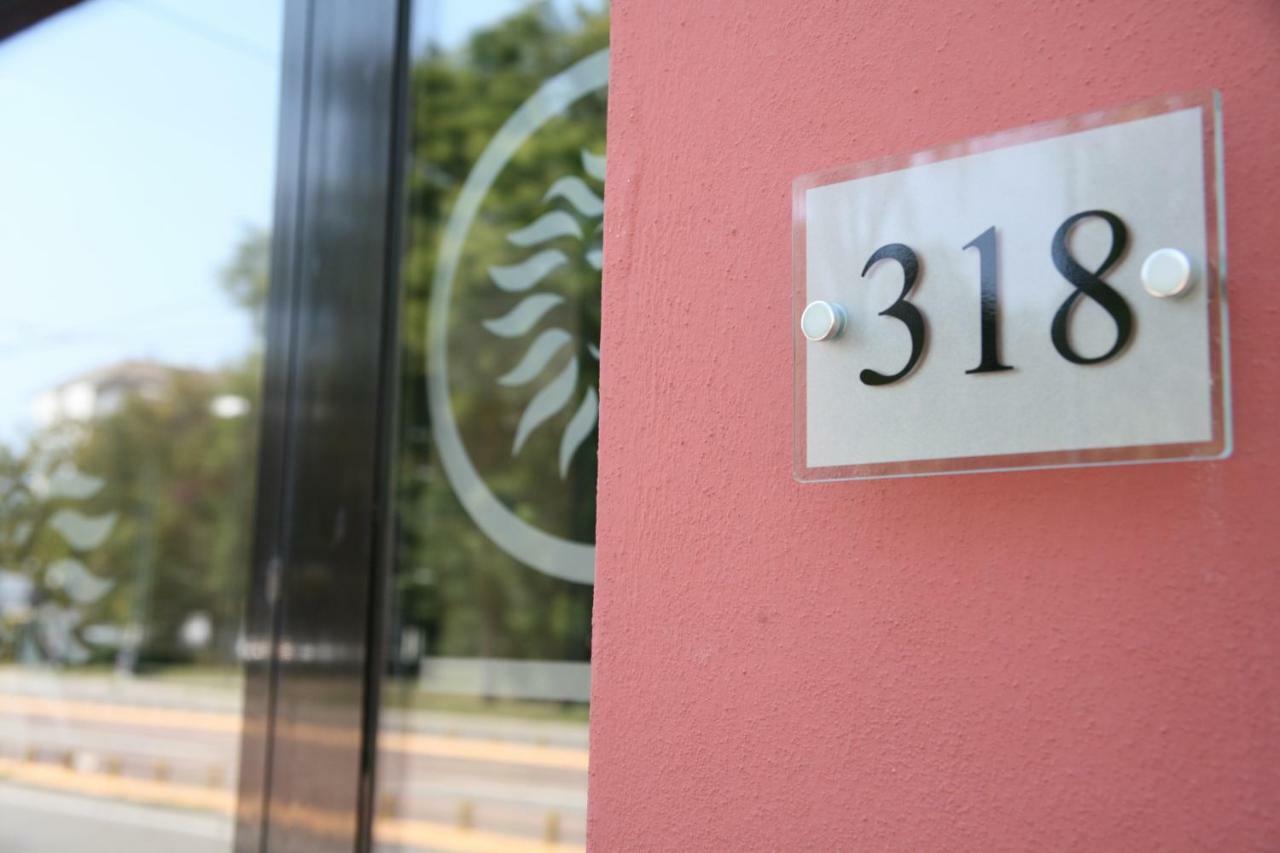 Red Lion Guest House Местре Екстериор снимка